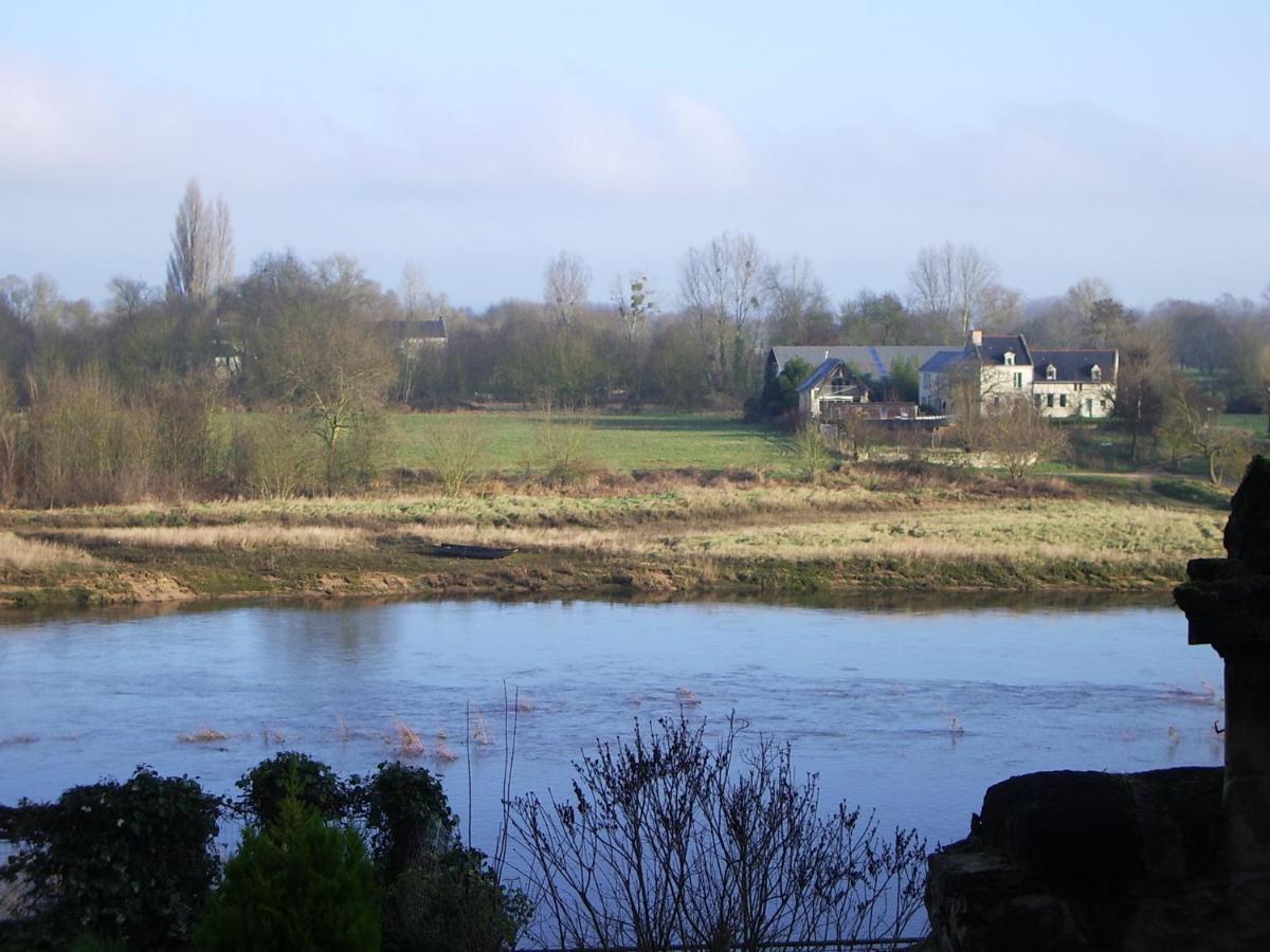 L'escale Troglo Au Bord De La Loire